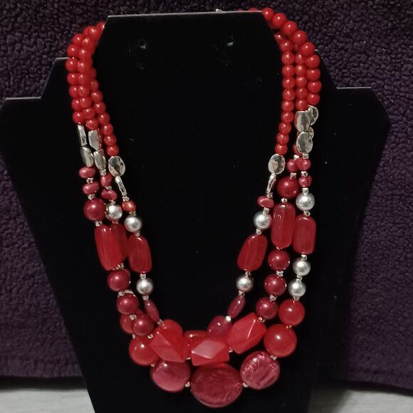 ©1946 3-Layer Red and Silver Beaded Statement Necklace, 20" - Picture 1 of 2